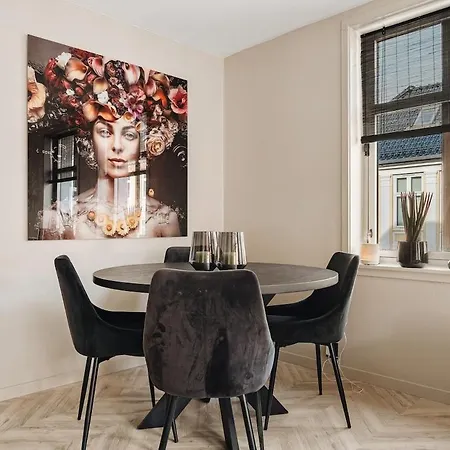 Modern & Chic Luxurious Details *