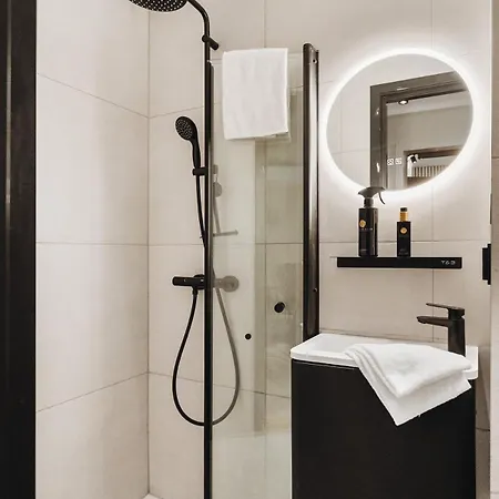 Modern & Chic Luxurious Details *