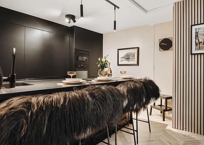 Modern & Chic Luxurious Details